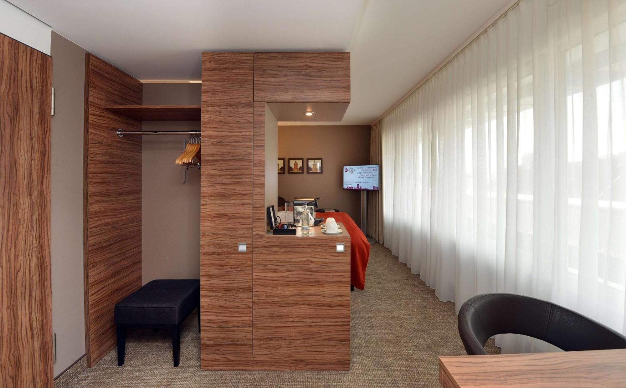 Best Western Plus Delta Park Hotel MHG Dış mekan fotoğraf